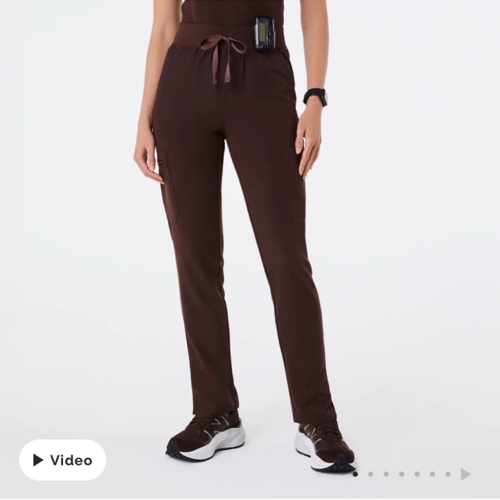 Figs Espresso Yola Skinny Scrub Pant - size small